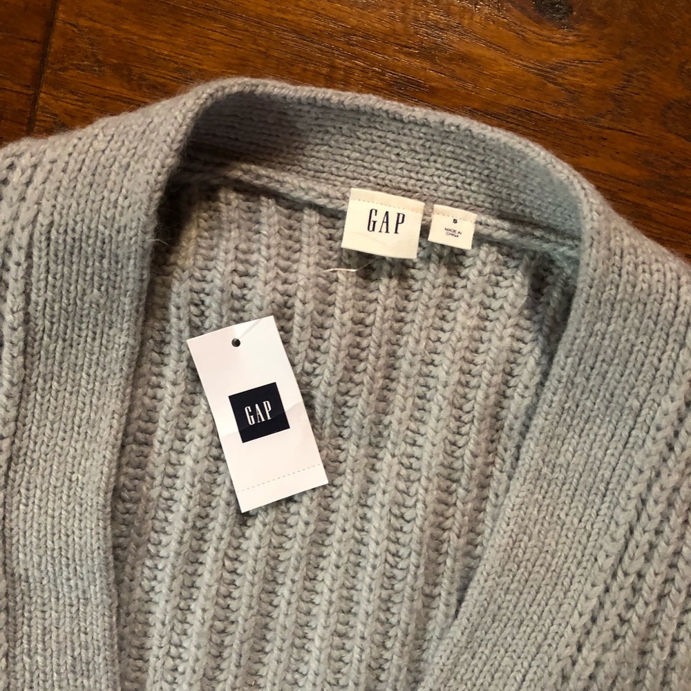 GAP Gray Cardigan Sweater Size Small NWT - Picture 4 of 6